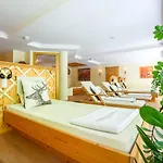 Superior Sport Und Familienresort Alpenblick Отель Целль-ам-Зе