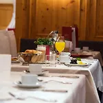 Отель Superior Sport Und Familienresort Alpenblick 4*