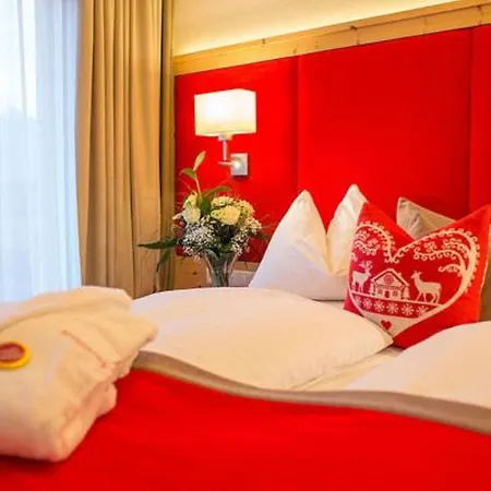 Sport- Und Familienresort Alpenblick 호텔 4*