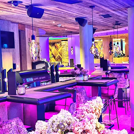 호텔 Superior Sport Und Familienresort Alpenblick 4*