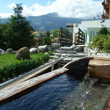 酒店 Sport- Und Familienresort Alpenblick 滨湖采尔