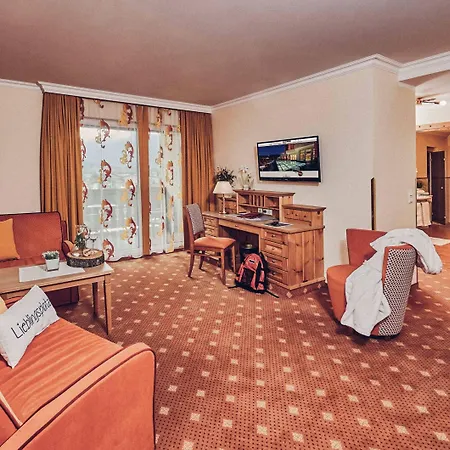 Sport- Und Familienresort Alpenblick Otel Zell am See