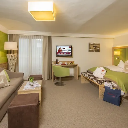 Superior Sport Und Familienresort Alpenblick ホテル