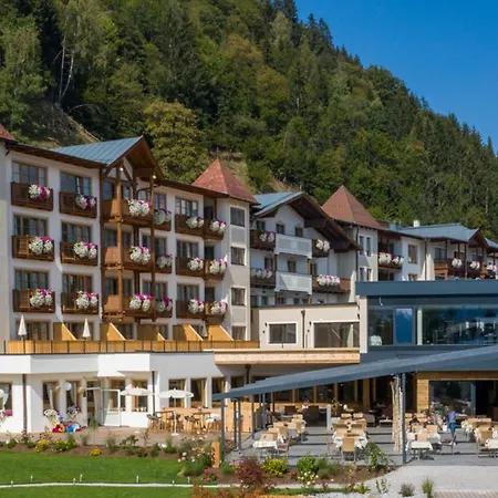 ホテル Superior Sport Und Familienresort Alpenblick ツェル アム ゼー